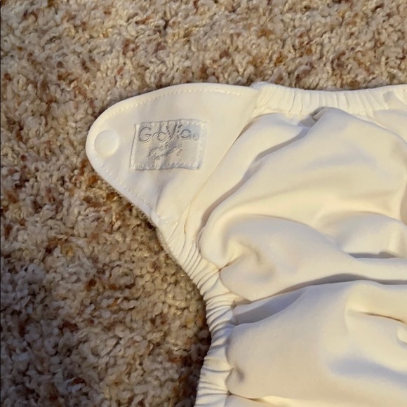 Grovia newborn white cloth diaper - Picture 2 of 3